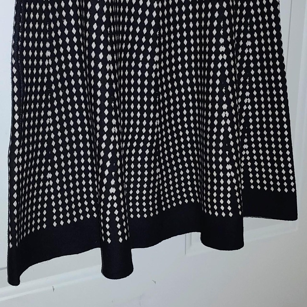 Black and Cream Knit A Line Skirt Size M/L